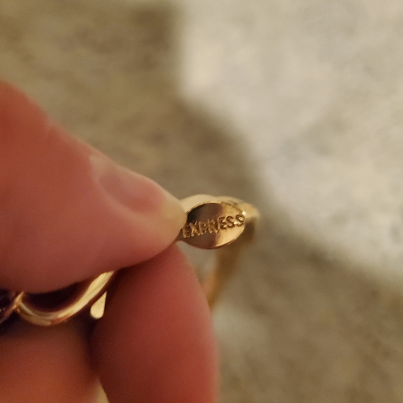 Express light pink and clear gold necklace - Picture 3 of 3